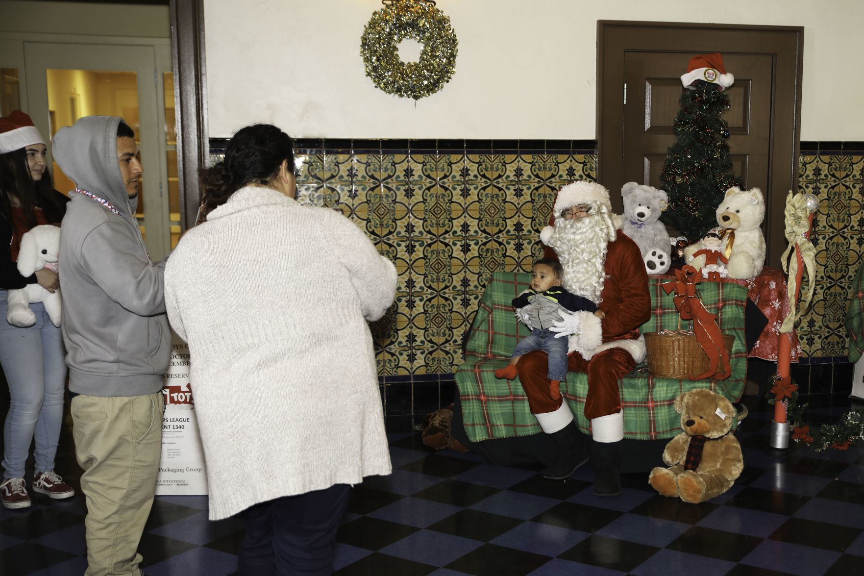 Lompoc Toys for Tots photos with Santa